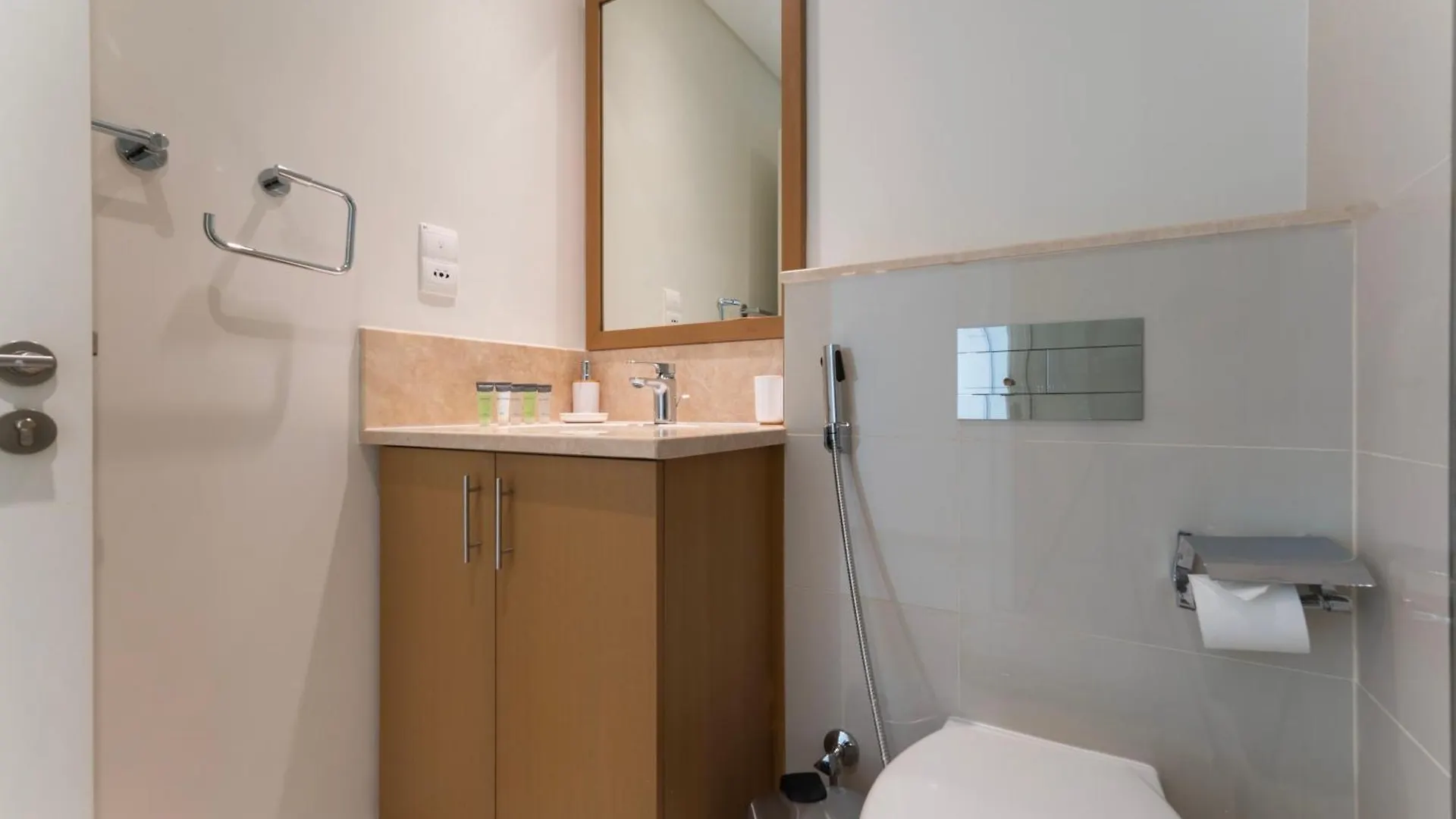Beautiful 2Br Apartment In The Heart Of Blvd Dubai