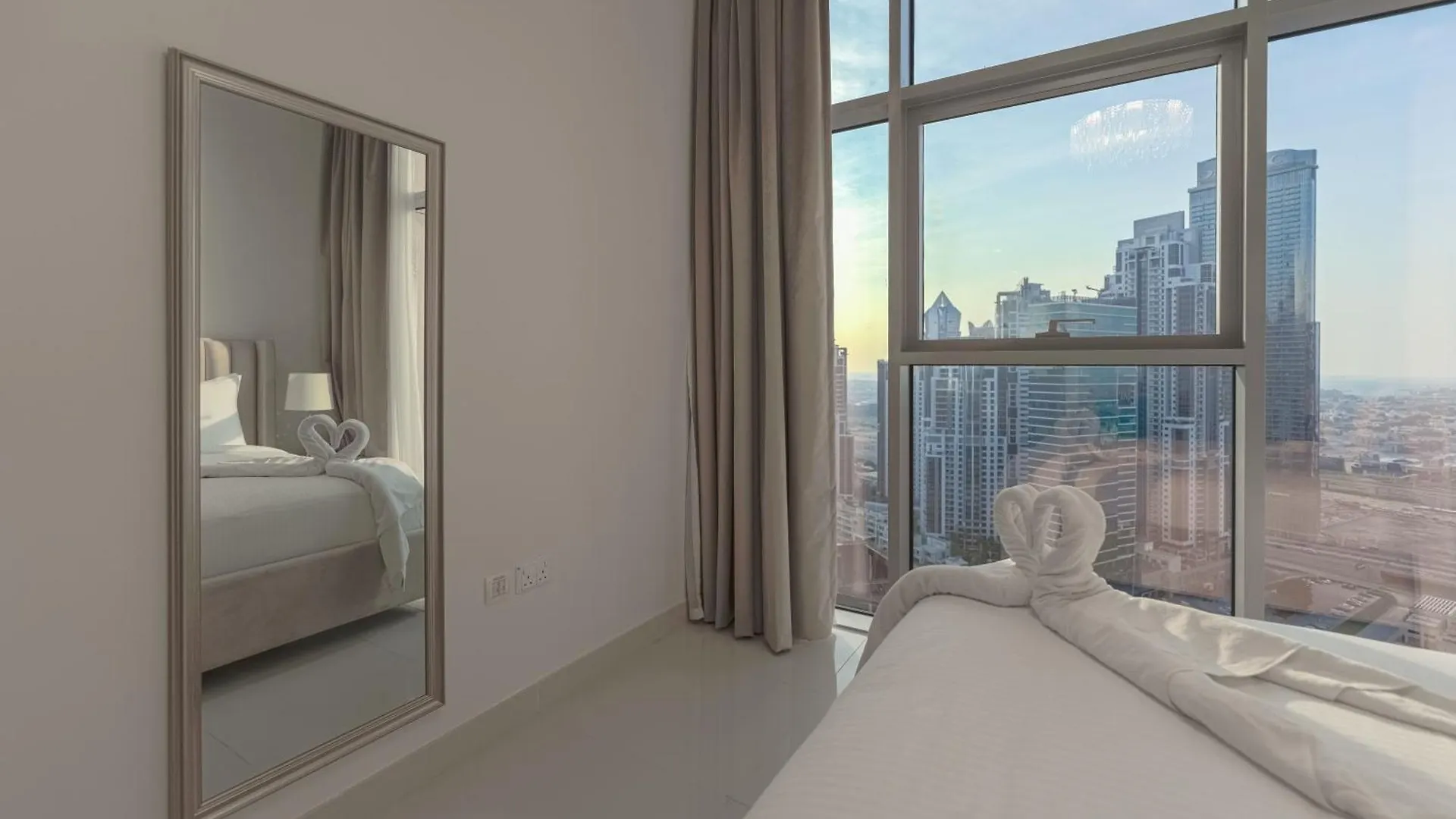 Beautiful 2Br Apartment In The Heart Of Blvd Dubai United Arab Emirates