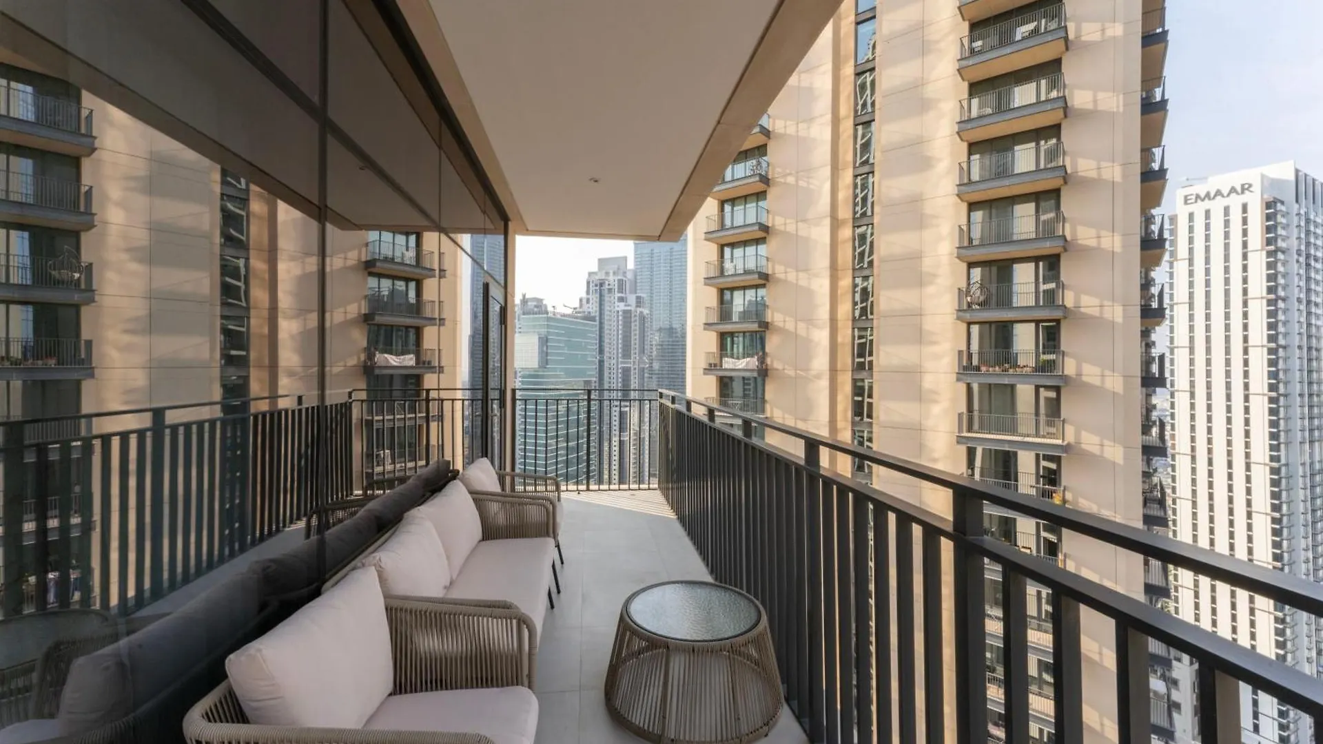 Beautiful 2Br Apartment In The Heart Of Blvd Dubai
