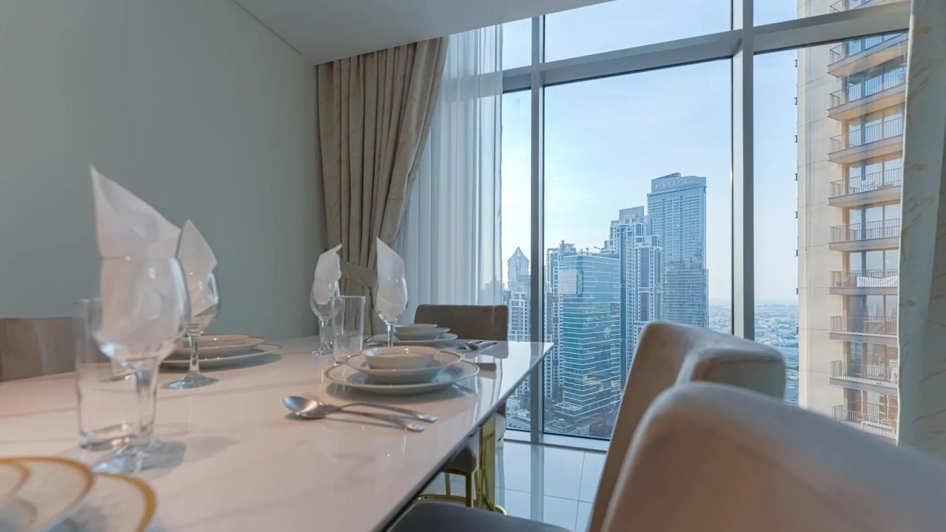 Beautiful 2Br Apartment In The Heart Of Blvd Dubai